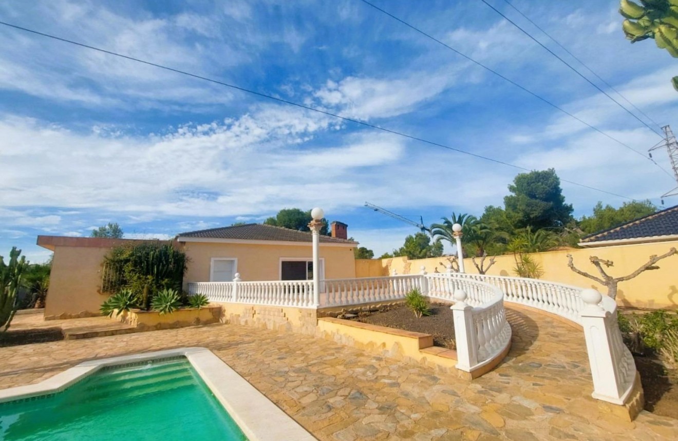 Tweedehands - Chalet -
Orihuela Costa - Costa Blanca