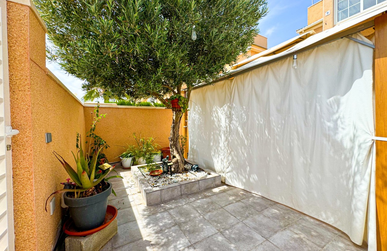 Aus zweiter Hand - Wohnung -
Orihuela Costa - Costa Blanca