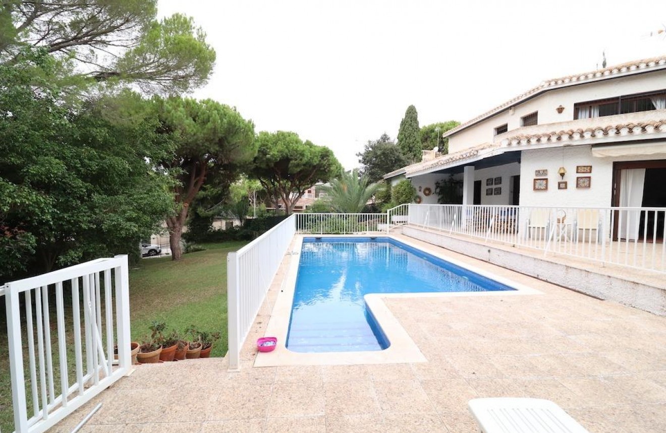 Segunda mano - Chalet -
Orihuela Costa - Costa Blanca