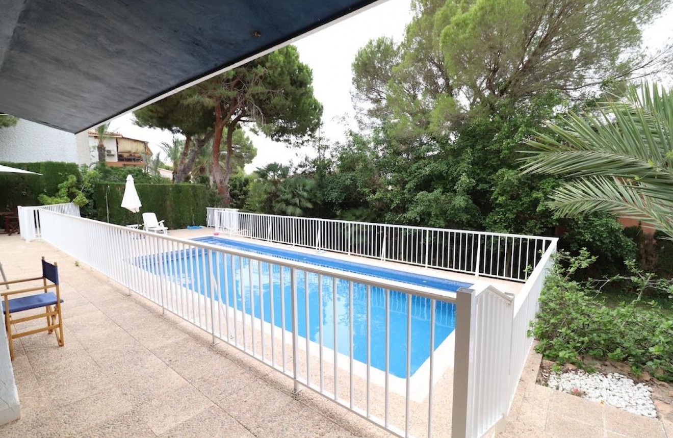 Segunda mano - Chalet -
Orihuela Costa - Costa Blanca