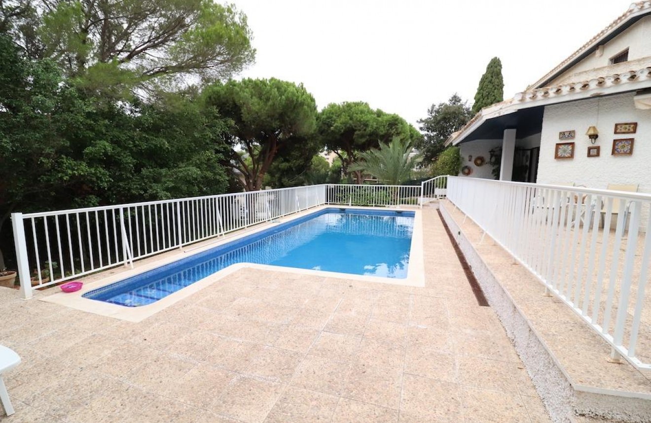 Segunda mano - Chalet -
Orihuela Costa - Costa Blanca