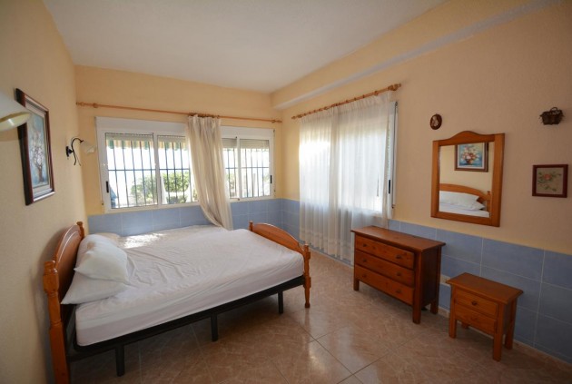 Resale - Chalet -
Guardamar del Segura - Costa Blanca