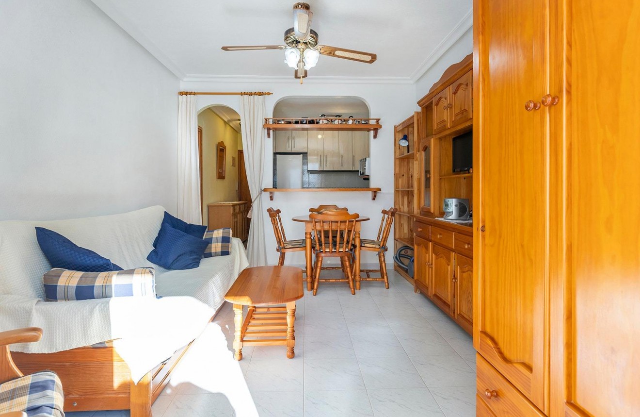 Resale - Apartment / flat -
Torrevieja - La Mata