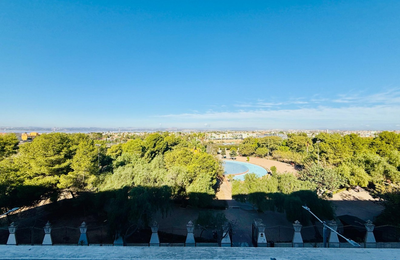 Aus zweiter Hand - Wohnung -
Torrevieja - Centro