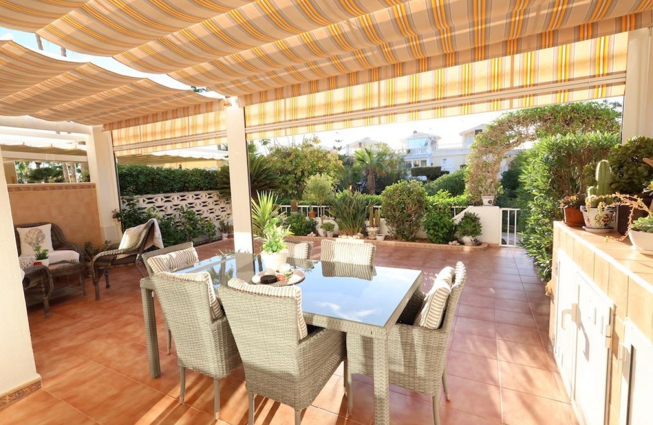 Resale - Chalet -
Guardamar del Segura - Costa Blanca