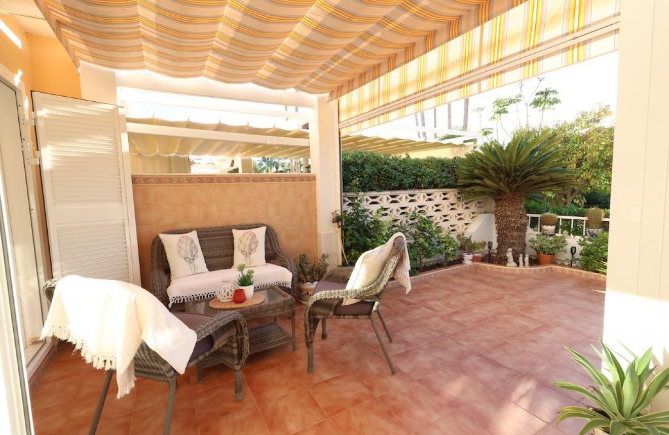 Resale - Chalet -
Guardamar del Segura - Costa Blanca