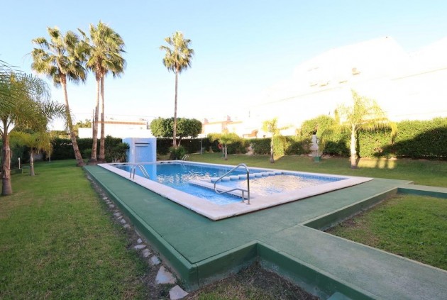 Resale - Chalet -
Guardamar del Segura - Costa Blanca