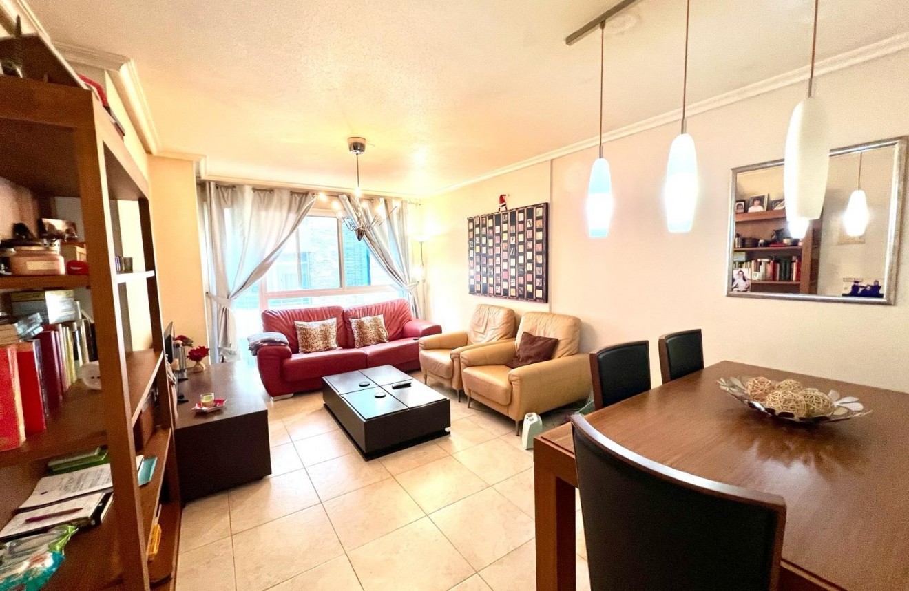 Resale - Apartment / flat -
Torrevieja - Centro