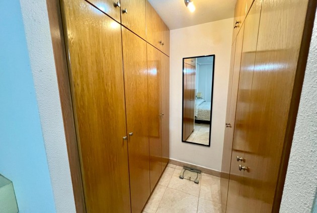 Resale - Apartment / flat -
Torrevieja - Centro