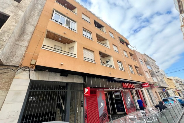 Segunda mano - Apartamento / piso -
Torrevieja - Centro