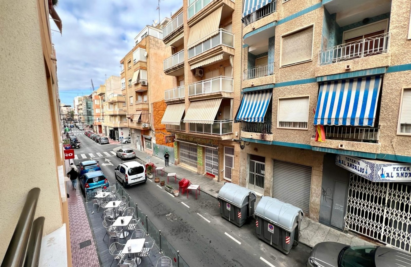 Lange Termijn Verhuur - Appartement / flat -
Torrevieja - Centro