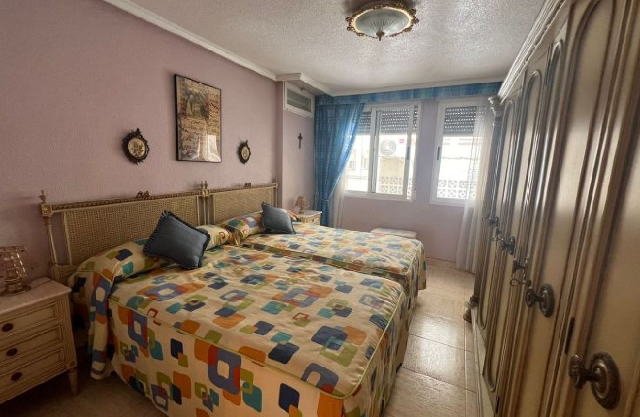 Resale - Apartment / flat -
Torrevieja - Costa Blanca