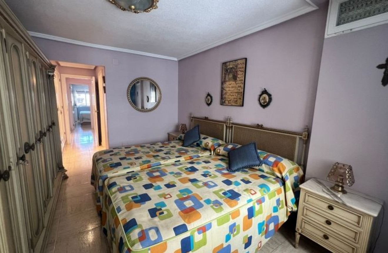 Resale - Apartment / flat -
Torrevieja - Costa Blanca