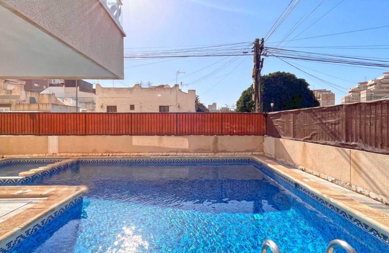 Resale - Apartment / flat -
Torrevieja - Costa Blanca