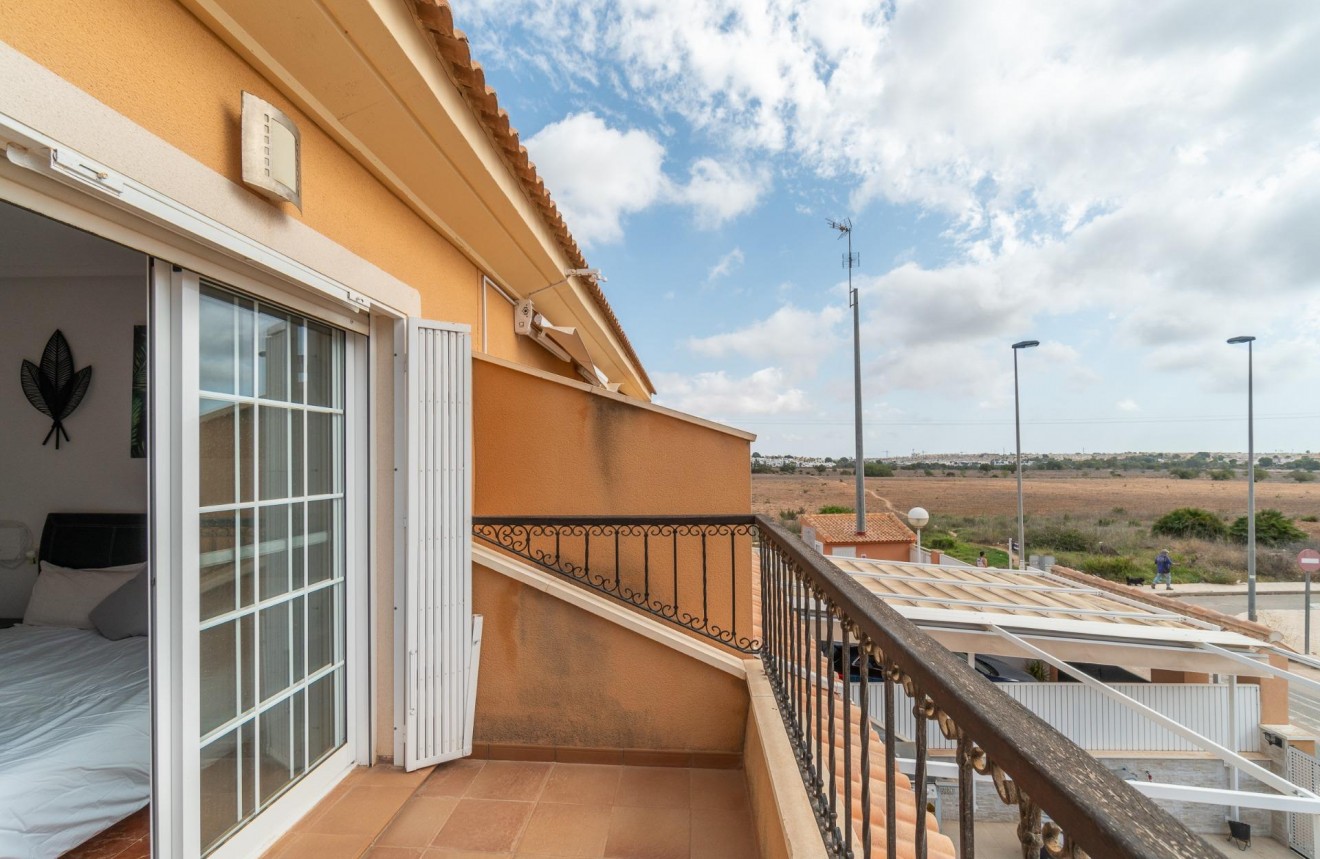 Tweedehands - Appartement / flat -
Orihuela Costa - Los Dolses