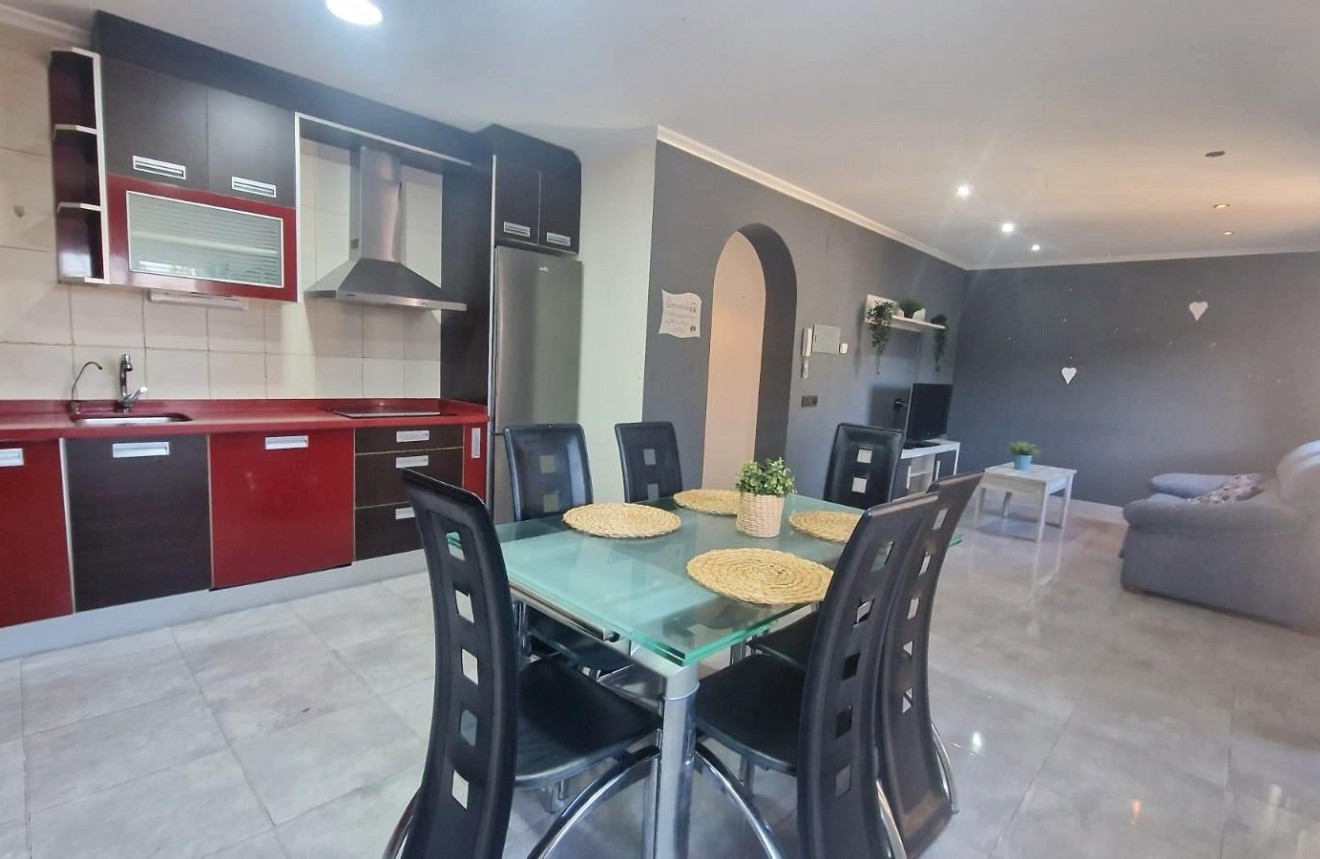 Resale - Chalet -
Torrevieja - San luis