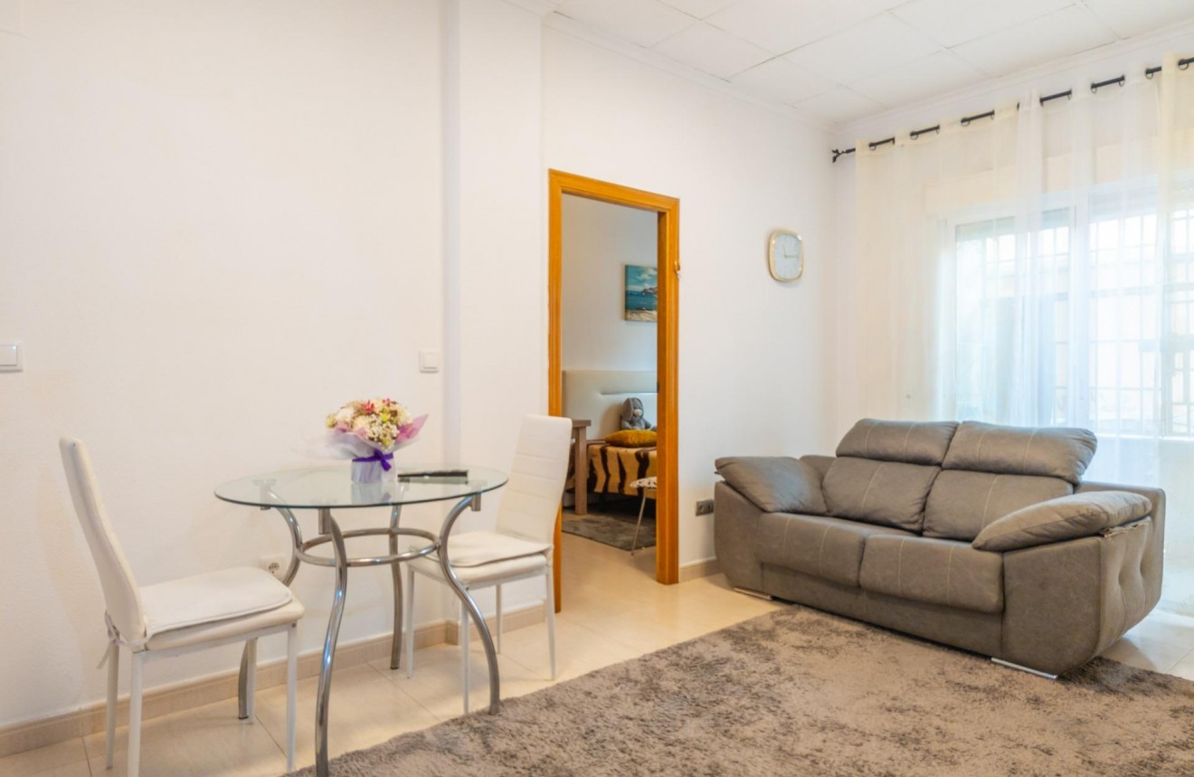 Aus zweiter Hand - Wohnung -
Torrevieja - Centro