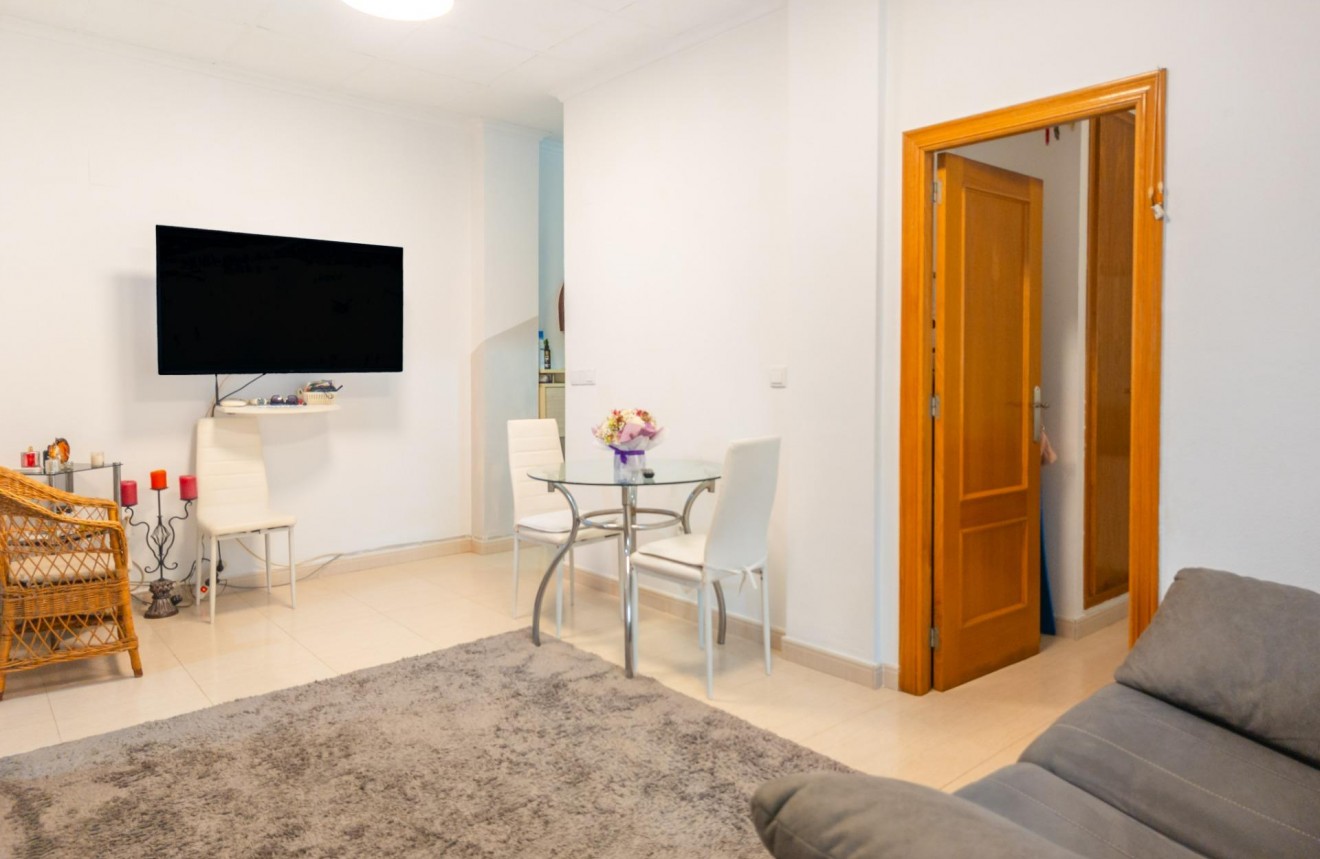 Aus zweiter Hand - Wohnung -
Torrevieja - Centro