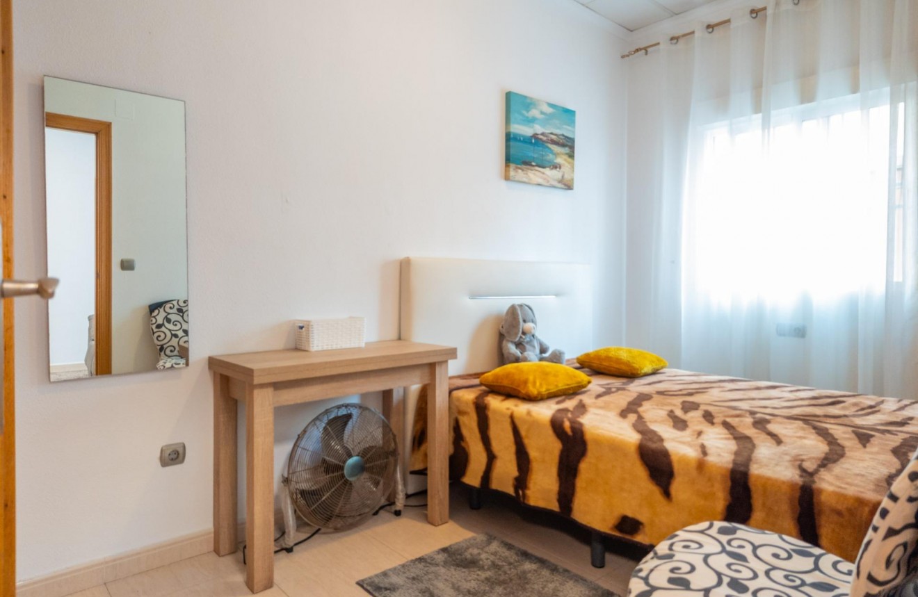 Aus zweiter Hand - Wohnung -
Torrevieja - Centro