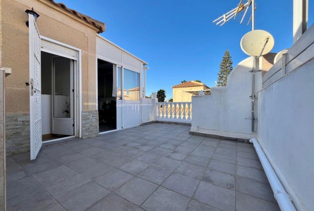 Resale - Chalet -
Torrevieja - El chaparral