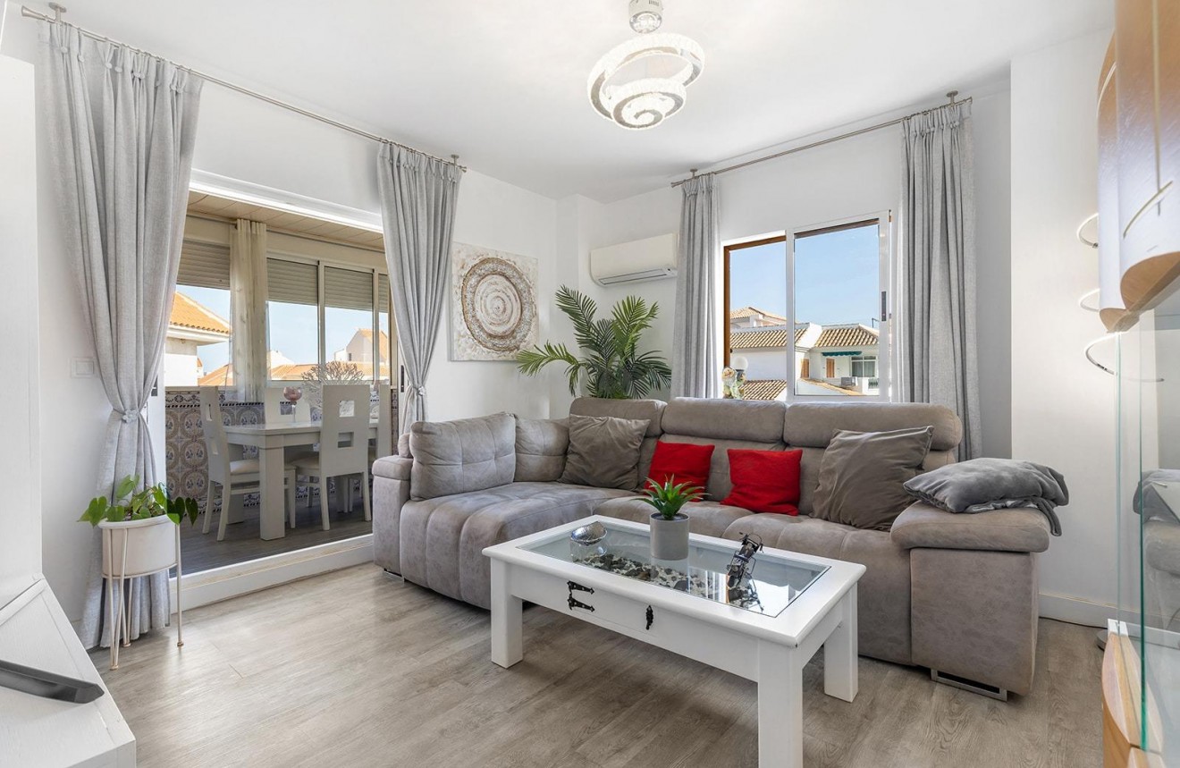 Aus zweiter Hand - Penthouse -
Torrevieja - Los Europeos