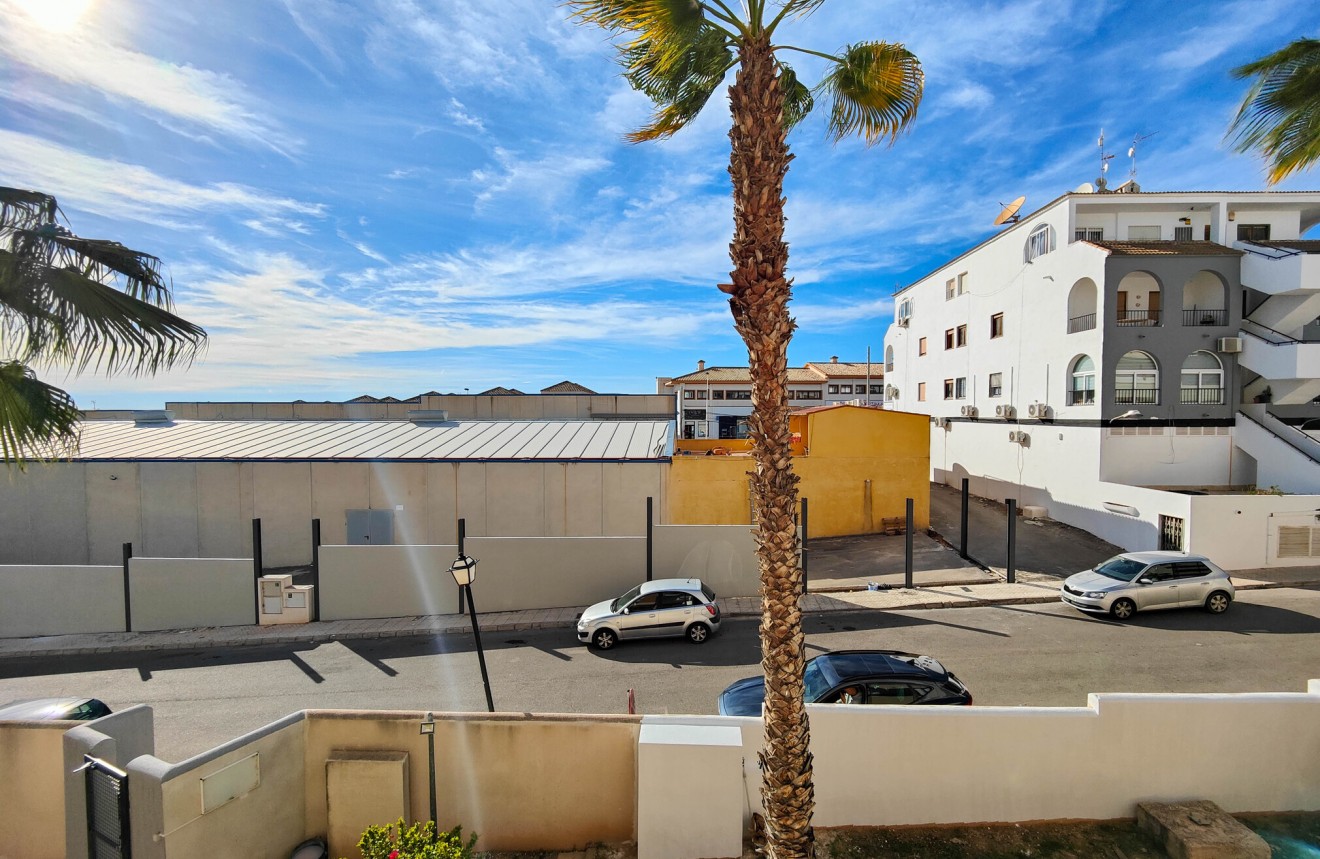 Aus zweiter Hand - Wohnung -
Orihuela Costa - Costa Blanca