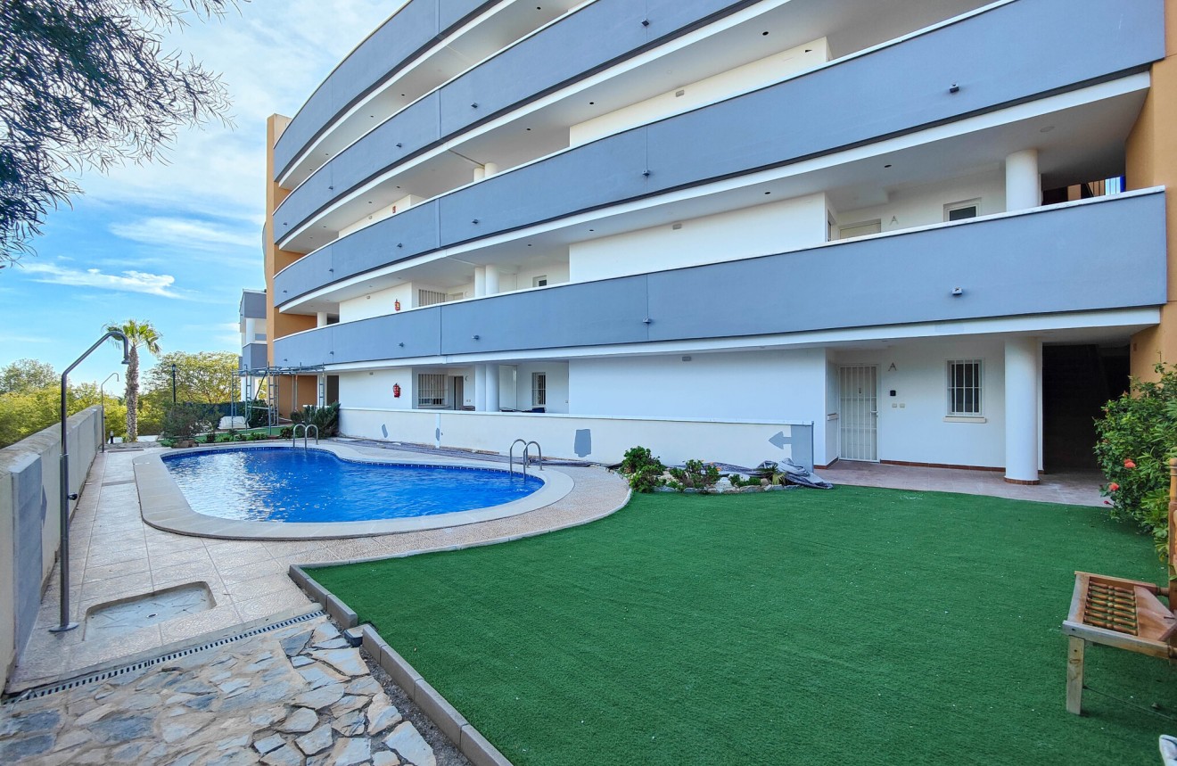 Aus zweiter Hand - Wohnung -
Orihuela Costa - Costa Blanca