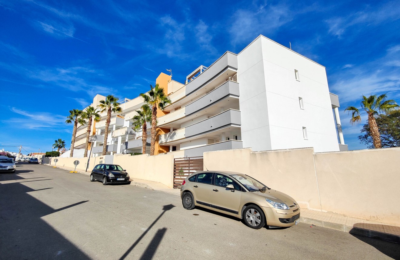 Aus zweiter Hand - Wohnung -
Orihuela Costa - Costa Blanca