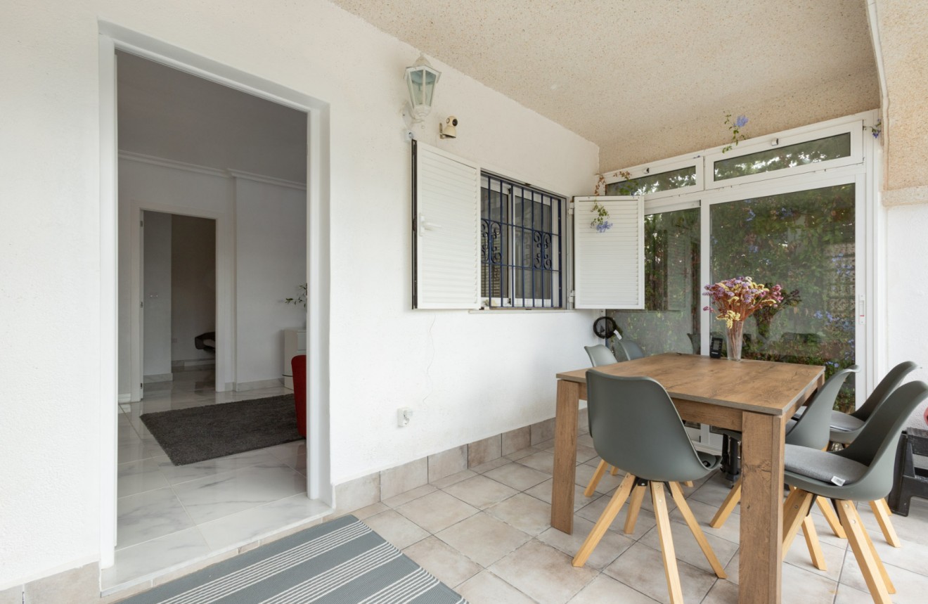 Aus zweiter Hand - Bungalow -
Orihuela Costa - Costa Blanca