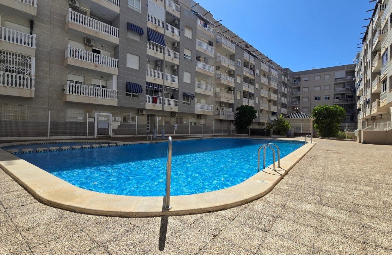 Aus zweiter Hand - Wohnung -
Torrevieja - Centro