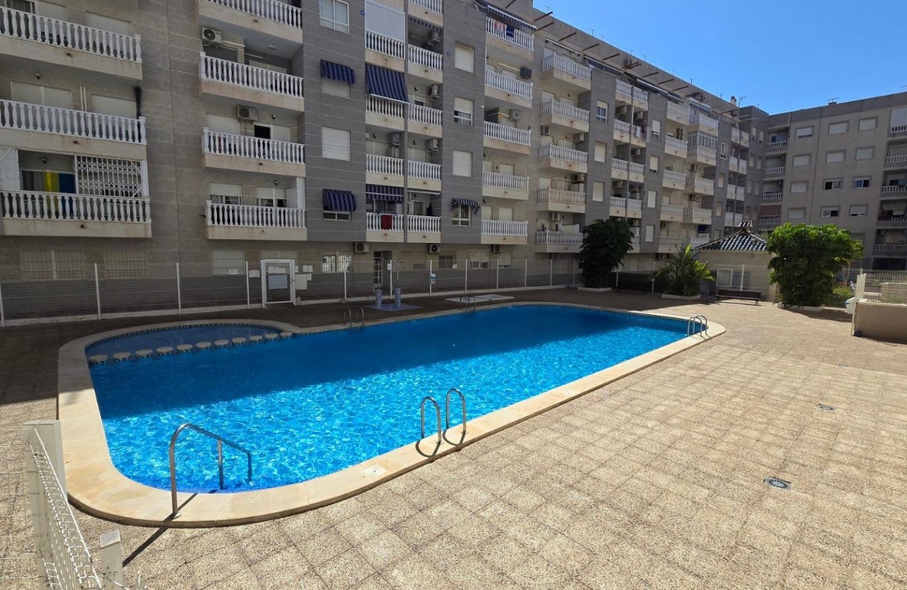 Aus zweiter Hand - Wohnung -
Torrevieja - Centro