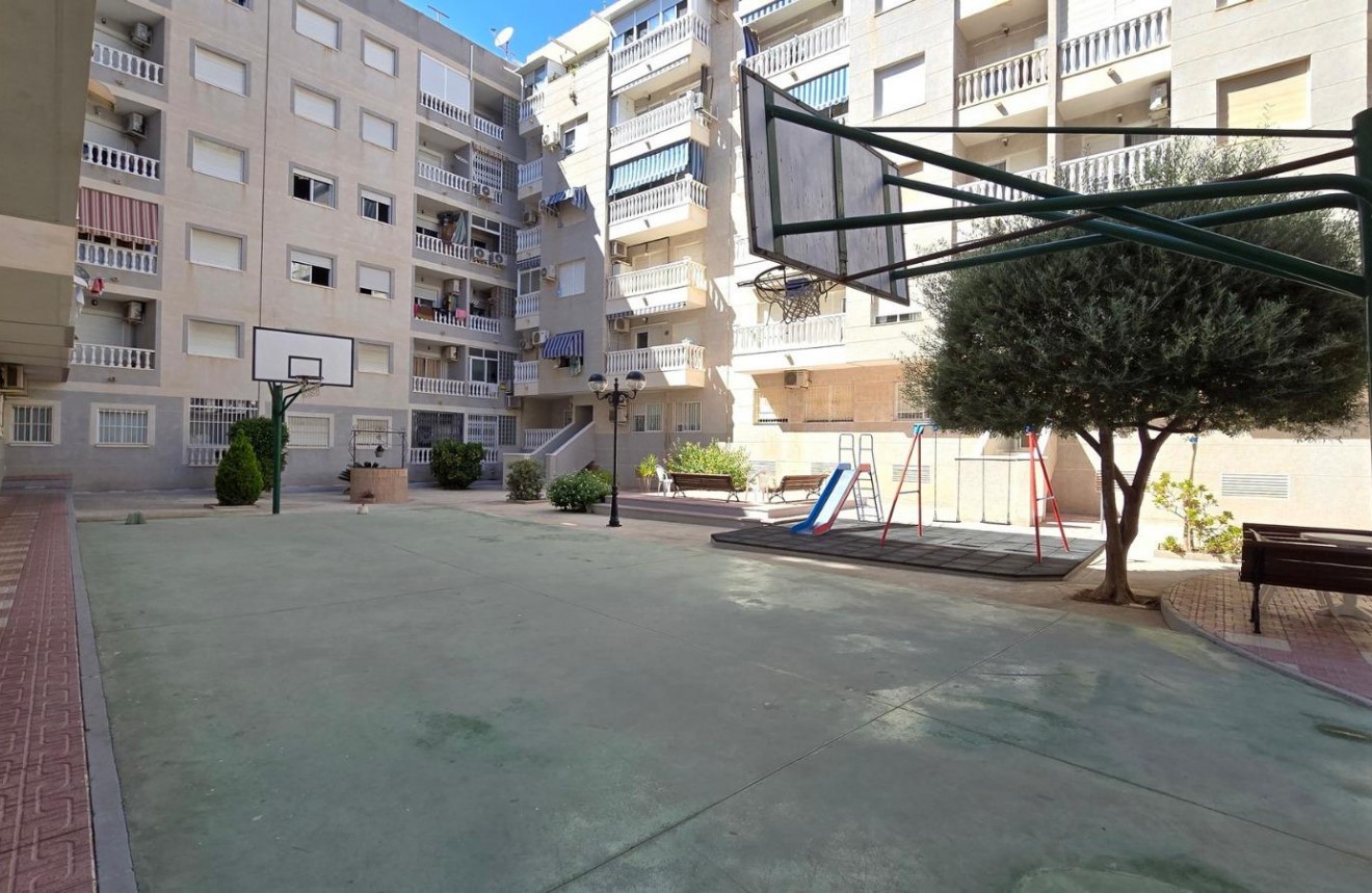 Aus zweiter Hand - Wohnung -
Torrevieja - Centro