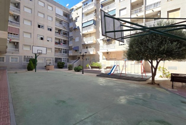 Aus zweiter Hand - Wohnung -
Torrevieja - Centro