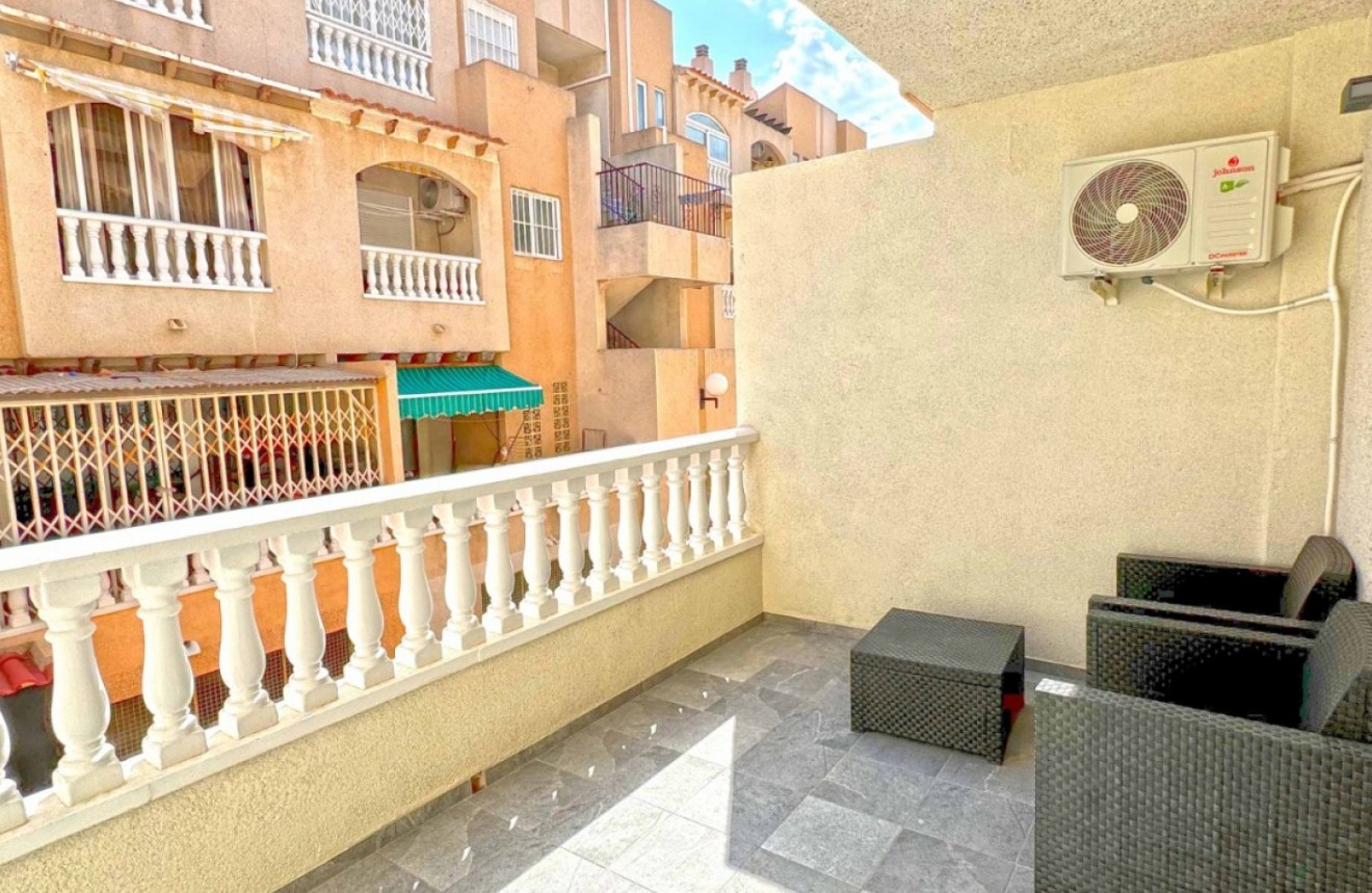 D'occasion - Appartement -
Torrevieja - Costa Blanca