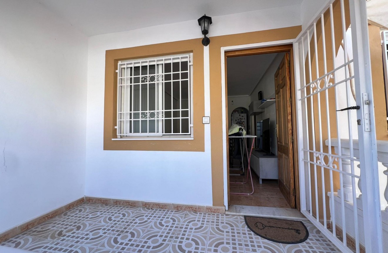 Aus zweiter Hand - Bungalow -
Torrevieja - Torretas