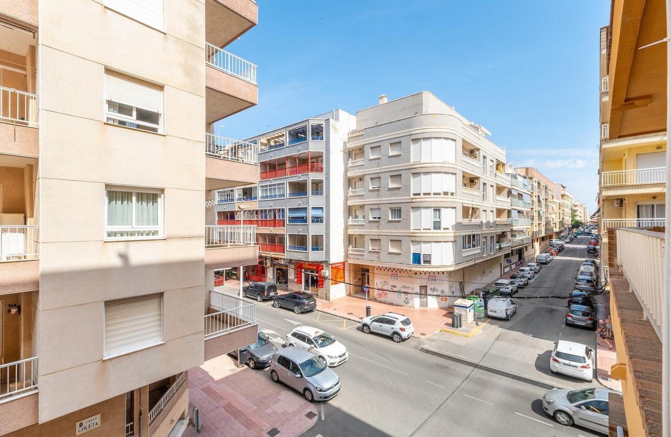 Resale - Apartment / flat -
Torrevieja - Costa Blanca