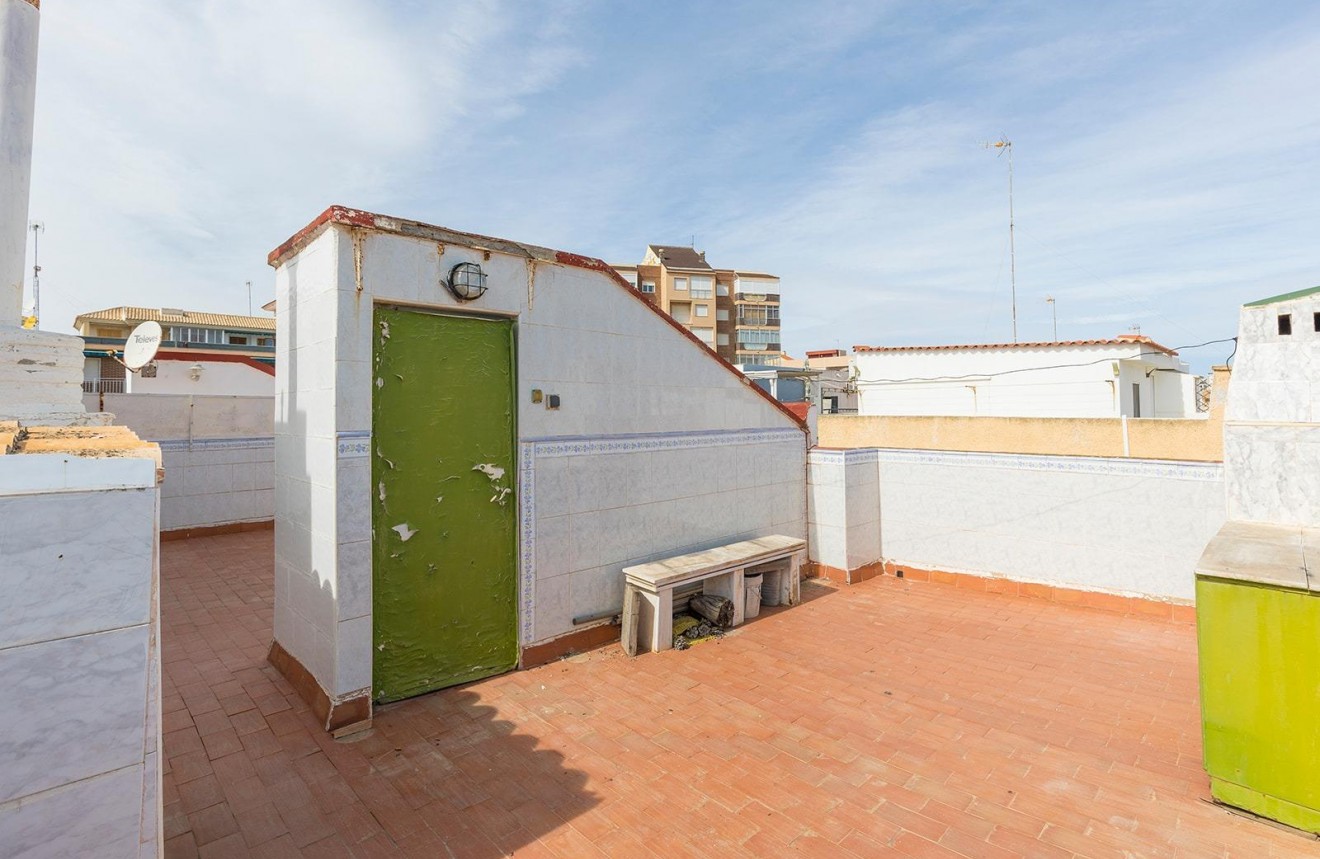 Tweedehands - Appartement / flat -
Torrevieja - La Mata