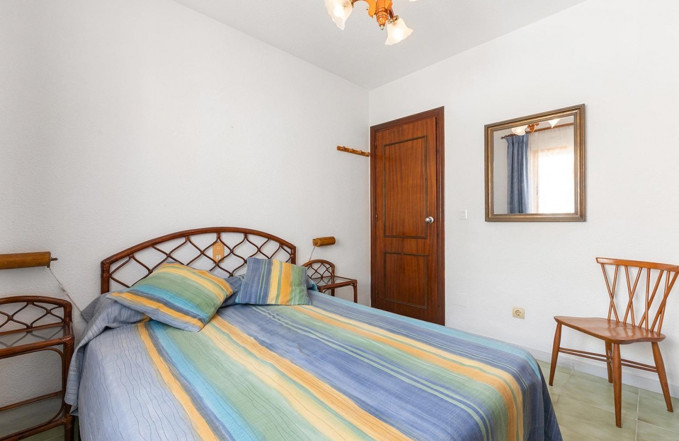 Tweedehands - Appartement / flat -
Torrevieja - La Mata