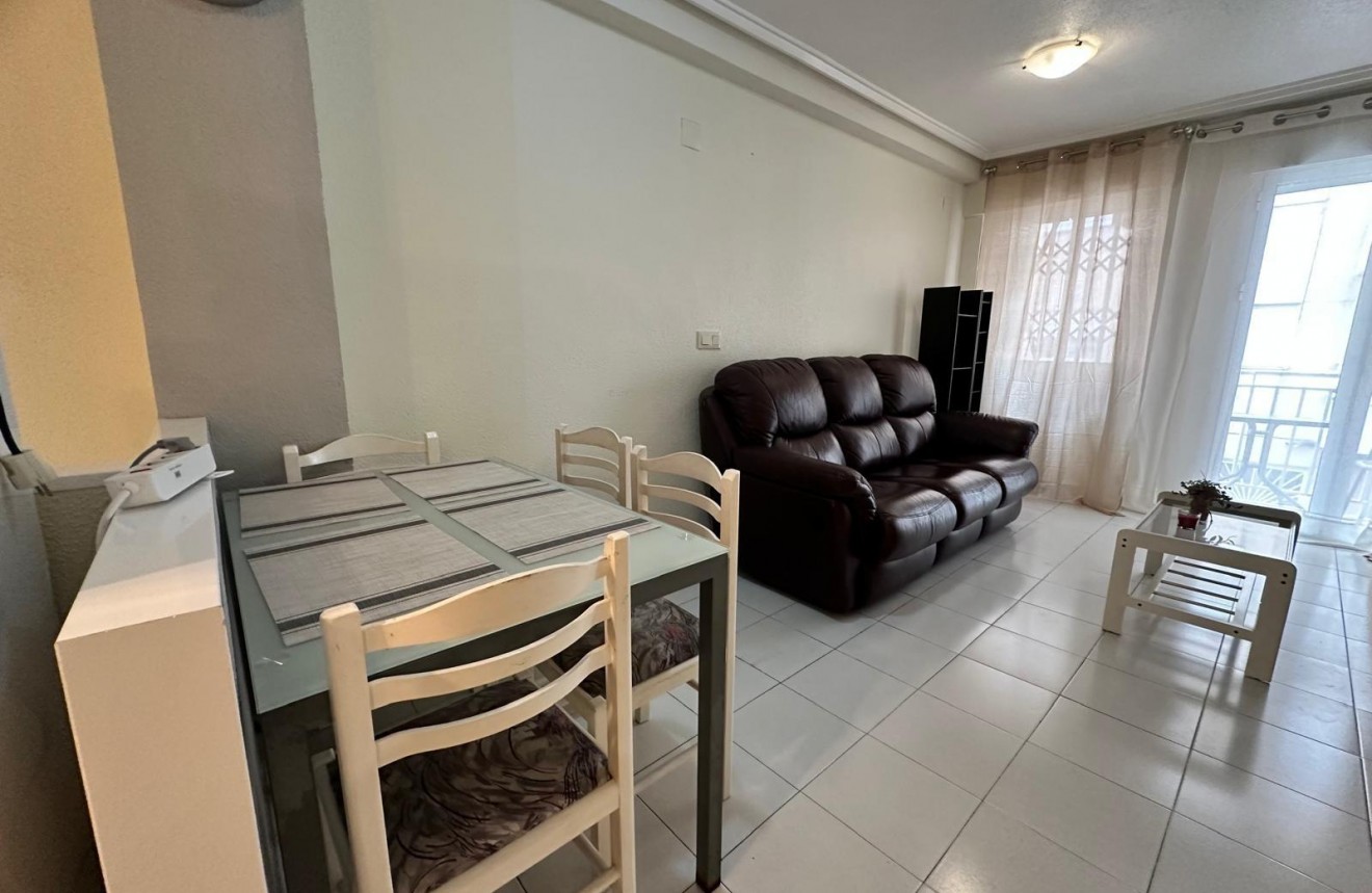 Segunda mano - Apartamento / piso -
Torrevieja - Playa del Cura