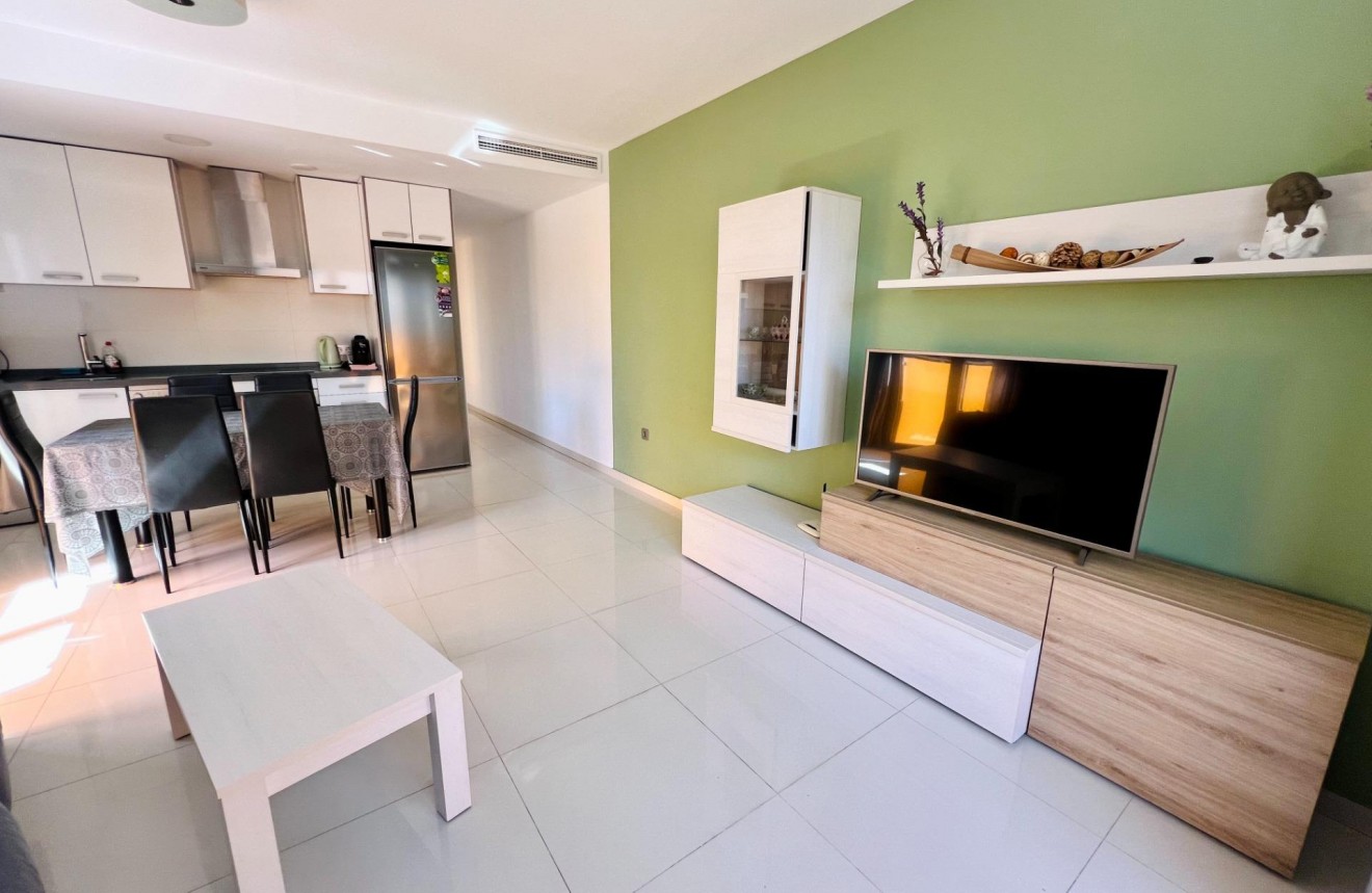 Tweedehands - Appartement / flat -
Torrevieja - Playa del Cura