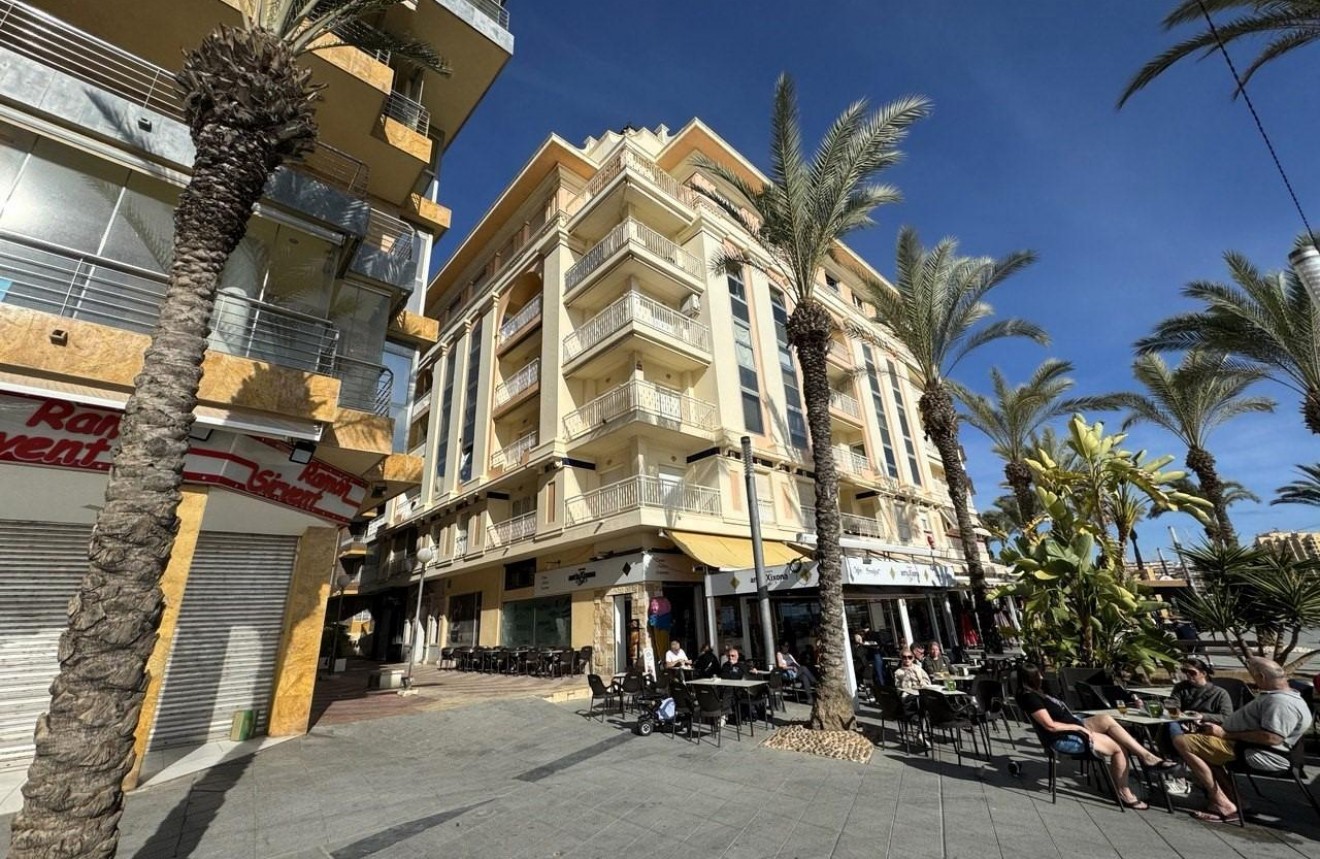 Resale - Apartment / flat -
Torrevieja - Costa Blanca