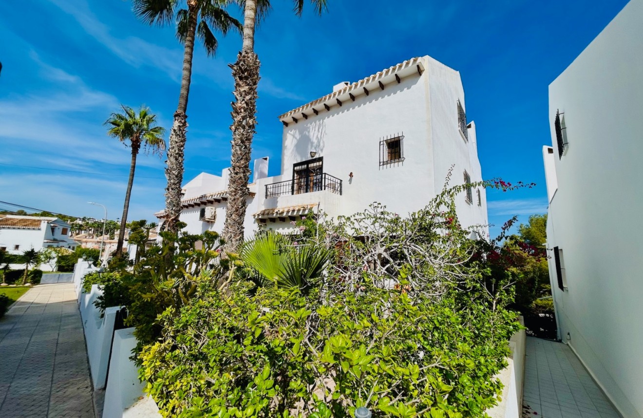 Segunda mano - Chalet -
Orihuela Costa - Costa Blanca