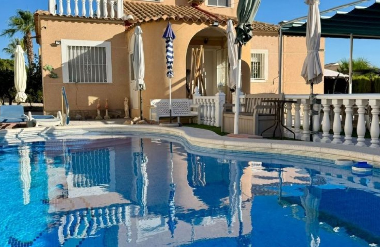 Segunda mano - Chalet -
Torrevieja - Costa Blanca