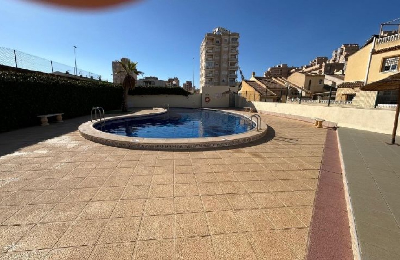 Z drugiej ręki - Szalet -
Torrevieja - Costa Blanca