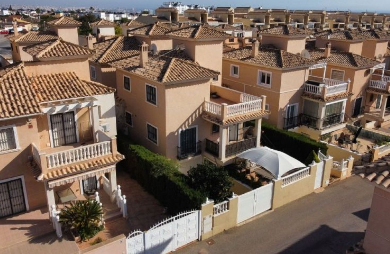 Segunda mano - Chalet -
Orihuela Costa - Costa Blanca