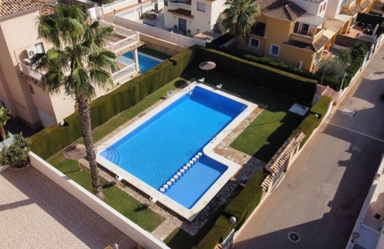 Segunda mano - Chalet -
Orihuela Costa - Costa Blanca