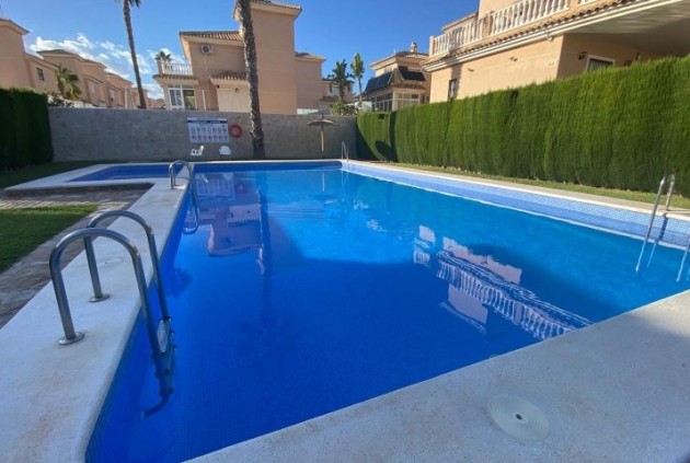 Segunda mano - Chalet -
Orihuela Costa - Costa Blanca