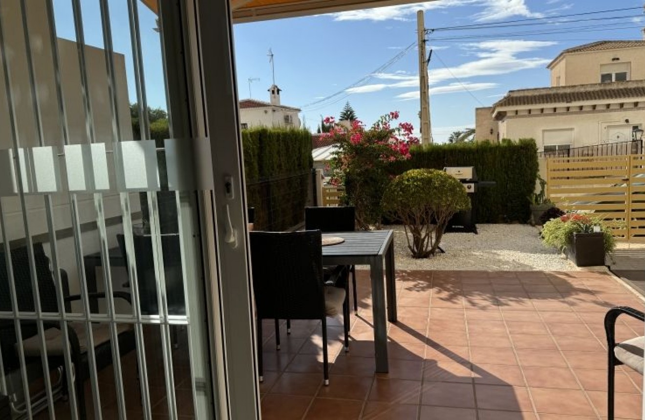 Tweedehands - Appartement / flat -
Orihuela Costa - Costa Blanca