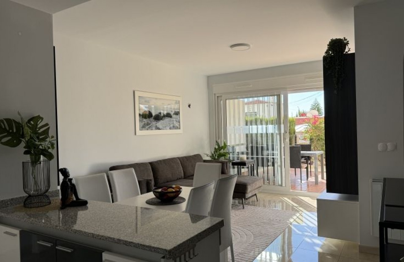 Tweedehands - Appartement / flat -
Orihuela Costa - Costa Blanca