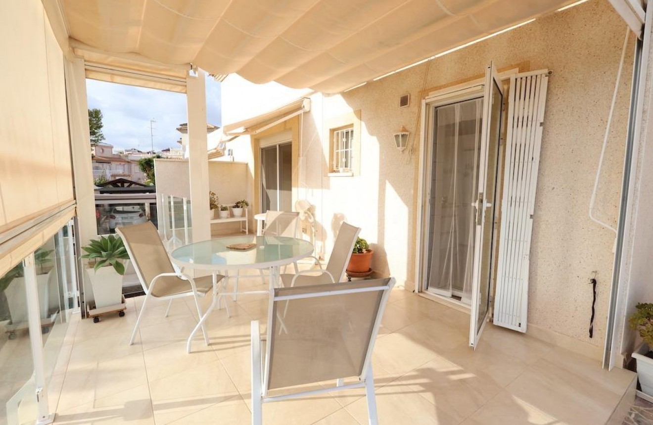 Tweedehands - Chalet -
Orihuela Costa - Costa Blanca